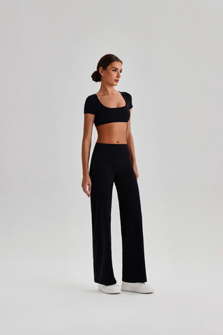 front — Black